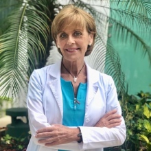 clinicas cirugia plastica cancun Dra. Maria Eugenia Hoz Baranda, Cirujano plástico